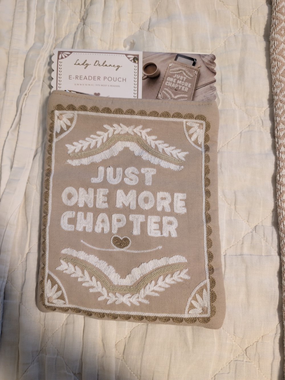 E-reader Or Book sleeve "Just One More Chapter" in Taupe & White